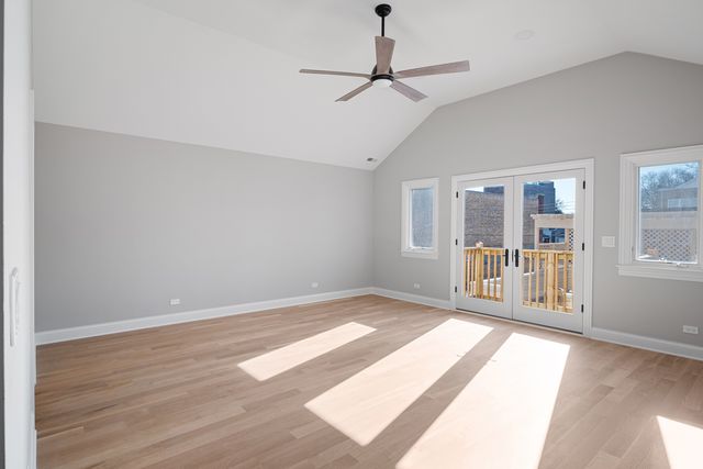5054 N Claremont Avenue, Chicago, IL 60625