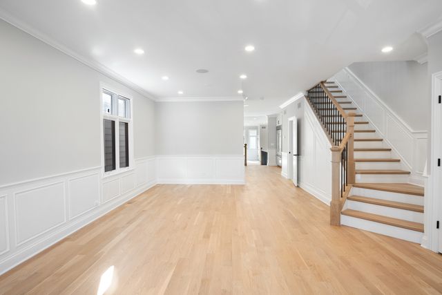 5054 N Claremont Avenue, Chicago, IL 60625