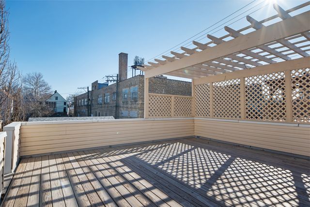 5054 N Claremont Avenue, Chicago, IL 60625