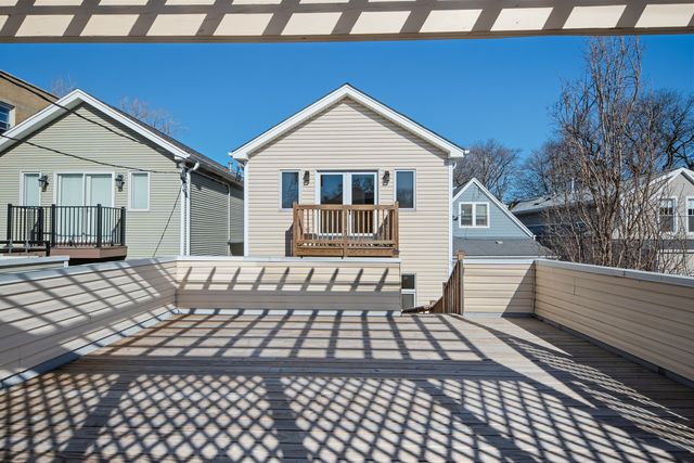 5054 N Claremont Avenue, Chicago, IL 60625