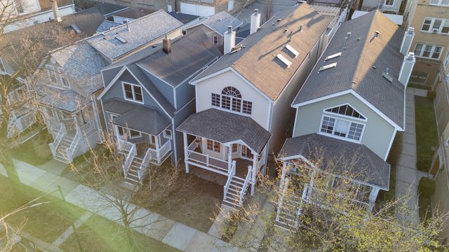5054 N Claremont Avenue, Chicago, IL 60625