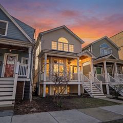 5054 N Claremont Avenue, Chicago, IL 60625