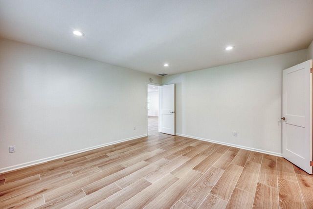 319 Columbine ST, Meadowlakes, TX 78654