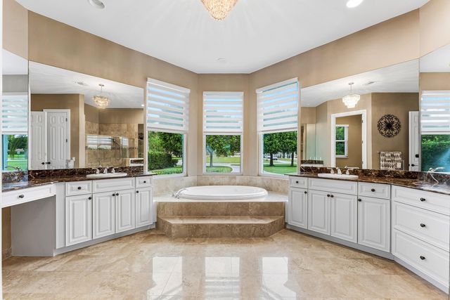 8880 S Kendale Circle, Lake Worth, FL 33467