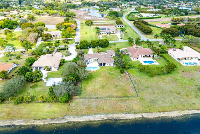 8880 S Kendale Circle, Lake Worth, FL 33467