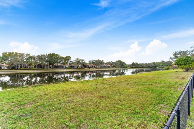 8880 S Kendale Circle, Lake Worth, FL 33467