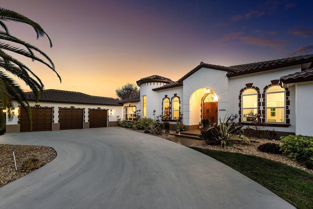 8880 S Kendale Circle, Lake Worth, FL 33467