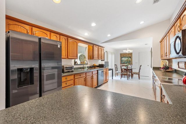 9498 SE 174TH LOOP, Summerfield, FL 34491