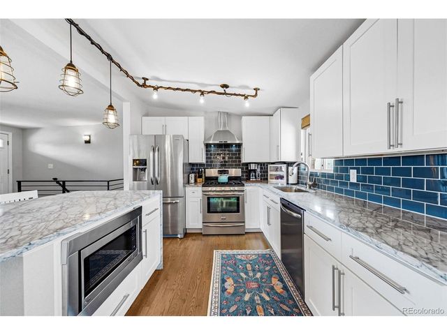 323 E Briarwood Dr, Centennial, CO 80122