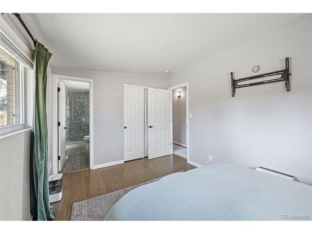 323 E Briarwood Dr, Centennial, CO 80122