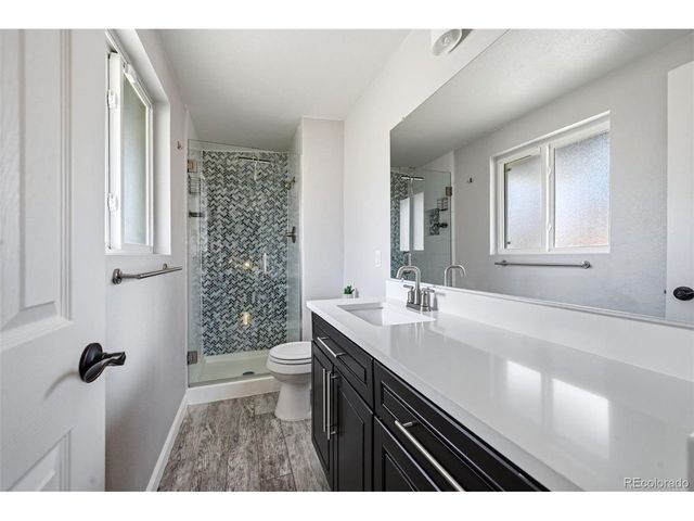 323 E Briarwood Dr, Centennial, CO 80122