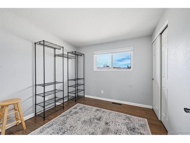 323 E Briarwood Dr, Centennial, CO 80122