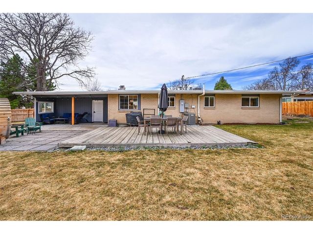 323 E Briarwood Dr, Centennial, CO 80122