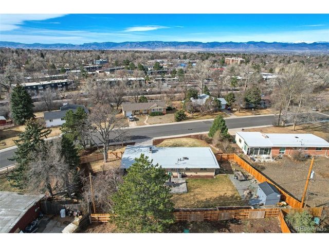 323 E Briarwood Dr, Centennial, CO 80122