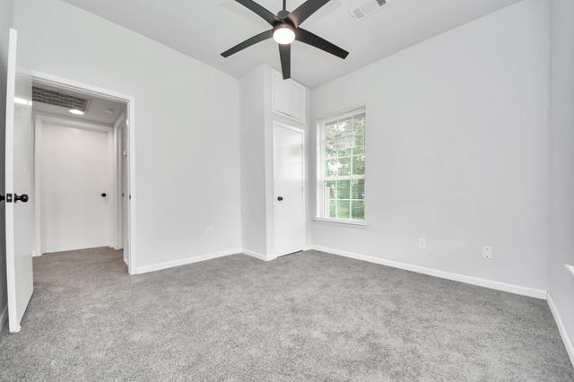 114 N Holmes Street, La Porte, TX 77571