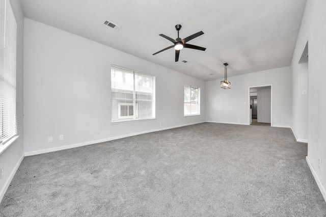 114 N Holmes Street, La Porte, TX 77571