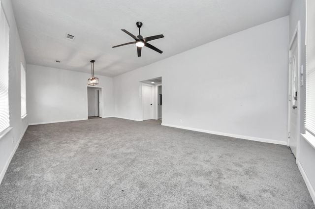 114 N Holmes Street, La Porte, TX 77571