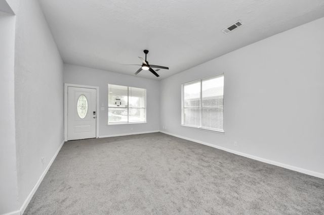 114 N Holmes Street, La Porte, TX 77571