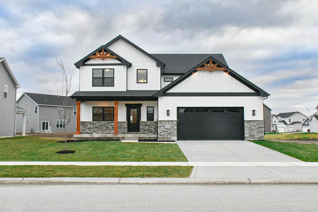 3106 Forestside Lane, Valparaiso, IN 46385