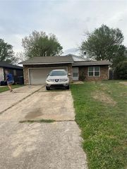 831 NW 114th Street, Oklahoma City, OK 73114