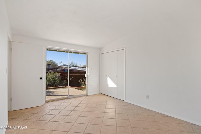 7140 N Edgewood Place, Tucson, AZ 85704