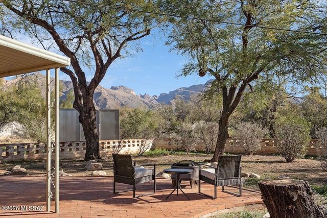 7140 N Edgewood Place, Tucson, AZ 85704