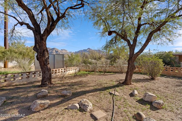 7140 N Edgewood Place, Tucson, AZ 85704