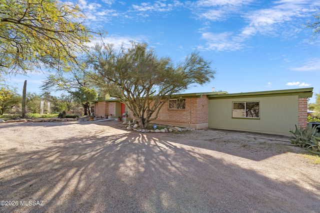 7140 N Edgewood Place, Tucson, AZ 85704