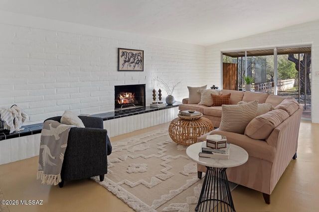 7140 N Edgewood Place, Tucson, AZ 85704