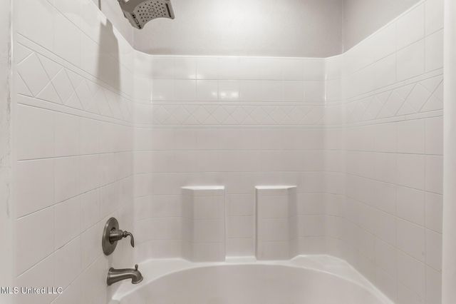 10538 Roundhill Drive, Gulfport, MS 39503