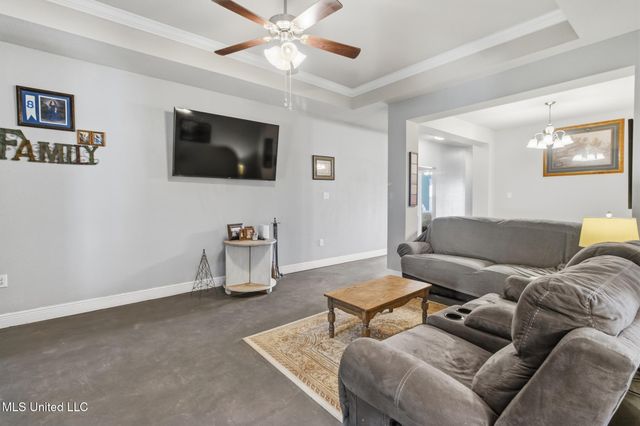 10538 Roundhill Drive, Gulfport, MS 39503