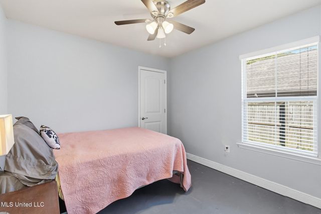 10538 Roundhill Drive, Gulfport, MS 39503