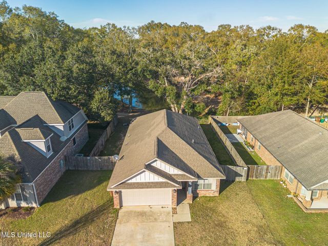 10538 Roundhill Drive, Gulfport, MS 39503