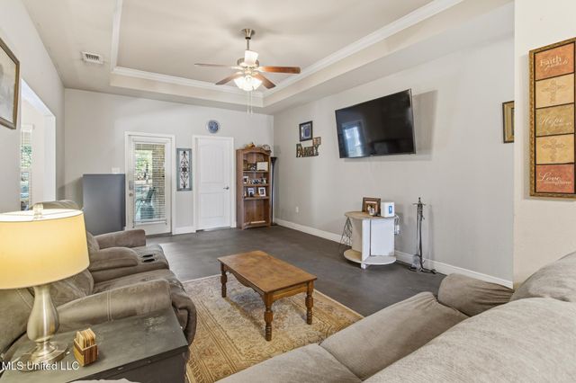 10538 Roundhill Drive, Gulfport, MS 39503