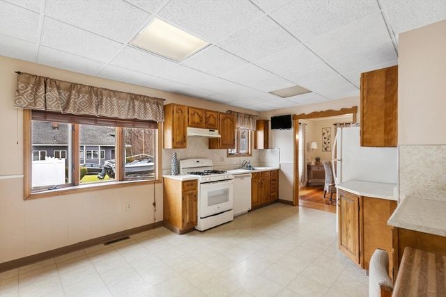 20 Great Woods Rd, Lynn, MA 01904