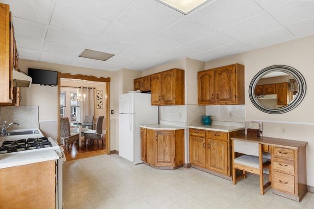 20 Great Woods Rd, Lynn, MA 01904