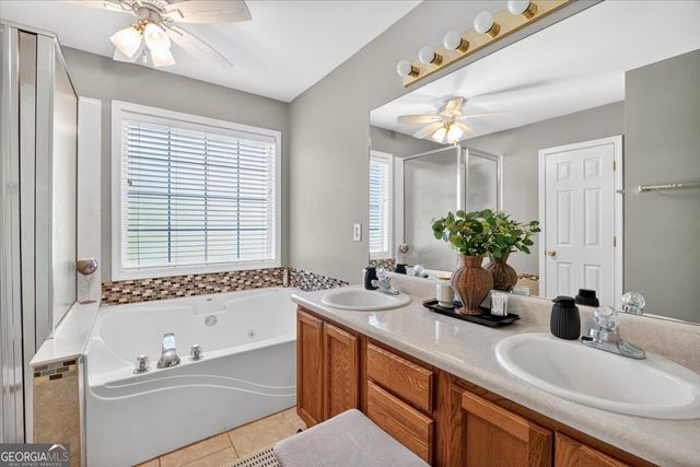 166 Howard Court, Gray, GA 31032
