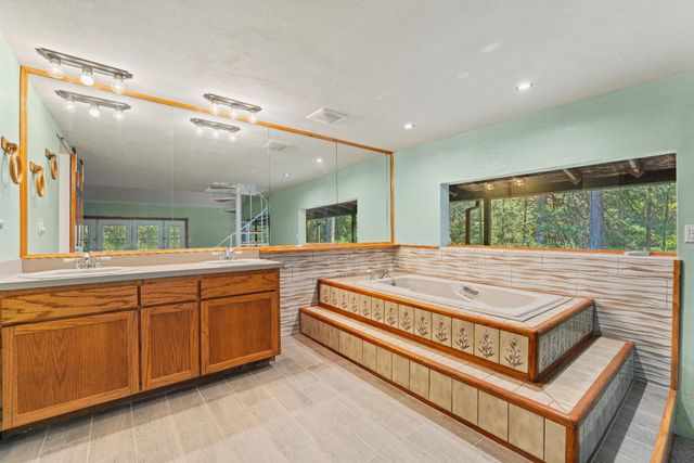 16548 New York House Rd, Brownsville, CA 95919