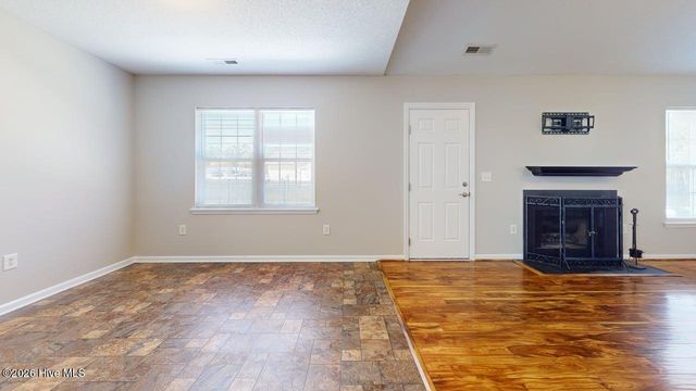 308 Parkton Drive, Richlands, NC 28574