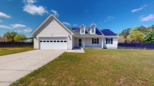 308 Parkton Drive, Richlands, NC 28574