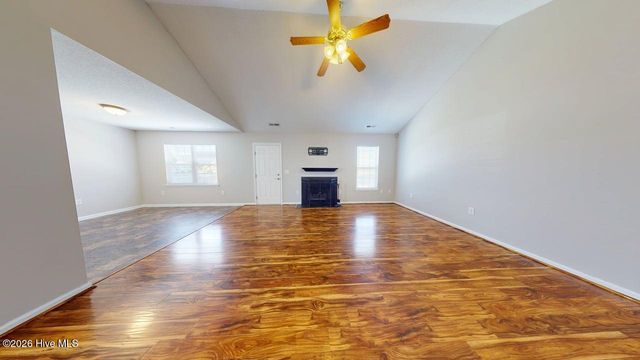 308 Parkton Drive, Richlands, NC 28574