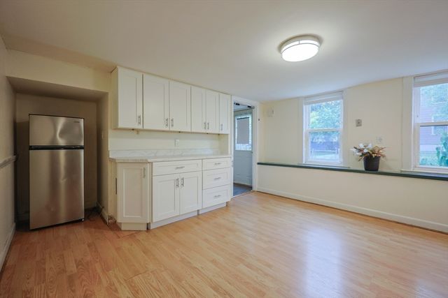 16 Beacon Place 16, Melrose, MA 02176