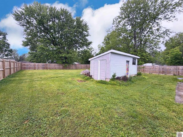 314 Irvan St, Murray, KY 42071