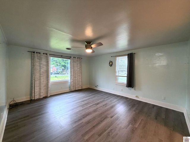 314 Irvan St, Murray, KY 42071