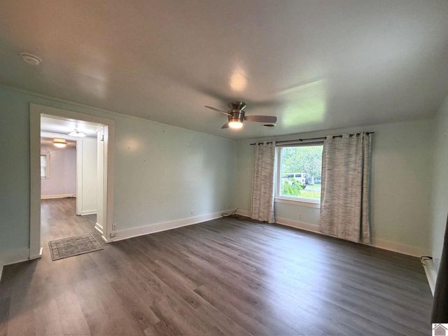 314 Irvan St, Murray, KY 42071