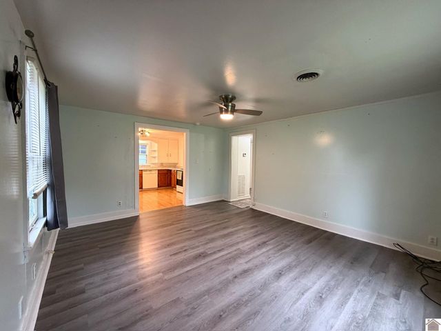 314 Irvan St, Murray, KY 42071