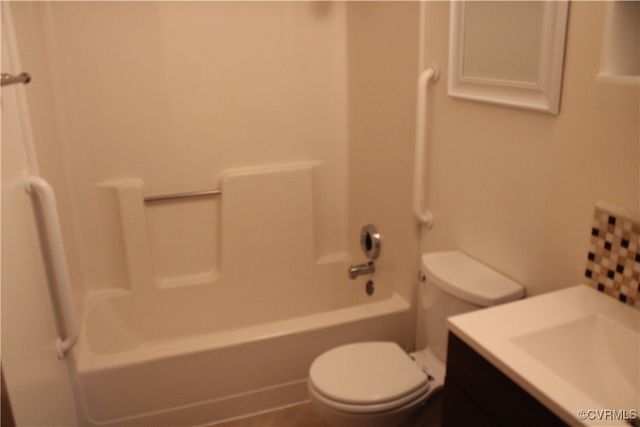 7401 Velvet Antler Dr, Midlothian, VA 23112