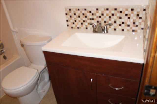 7401 Velvet Antler Dr, Midlothian, VA 23112