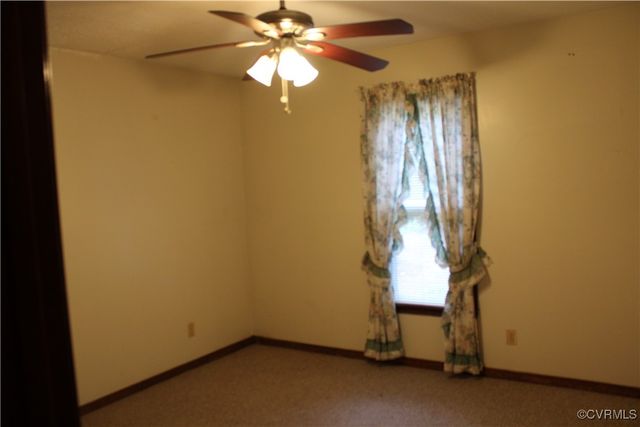 7401 Velvet Antler Dr, Midlothian, VA 23112