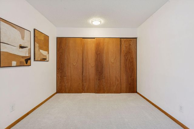 2425 Unity Avenue N, Golden Valley, MN 55422